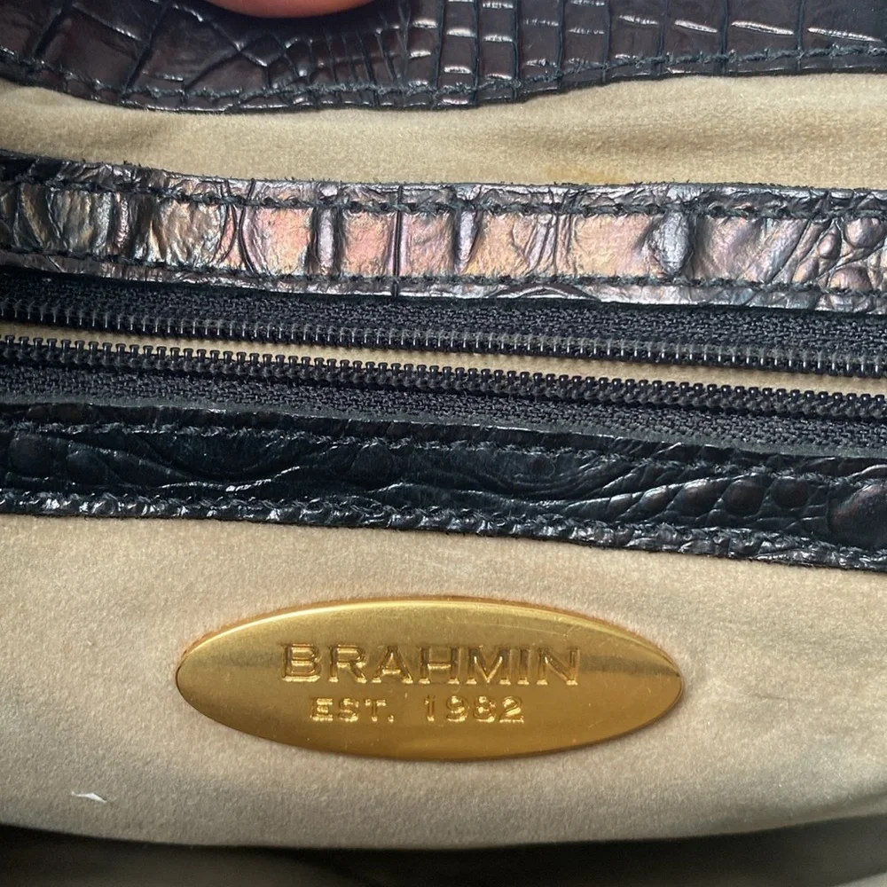 Vintage Brahmin Mariel’ black Melbourne handbag purse excellent condition.